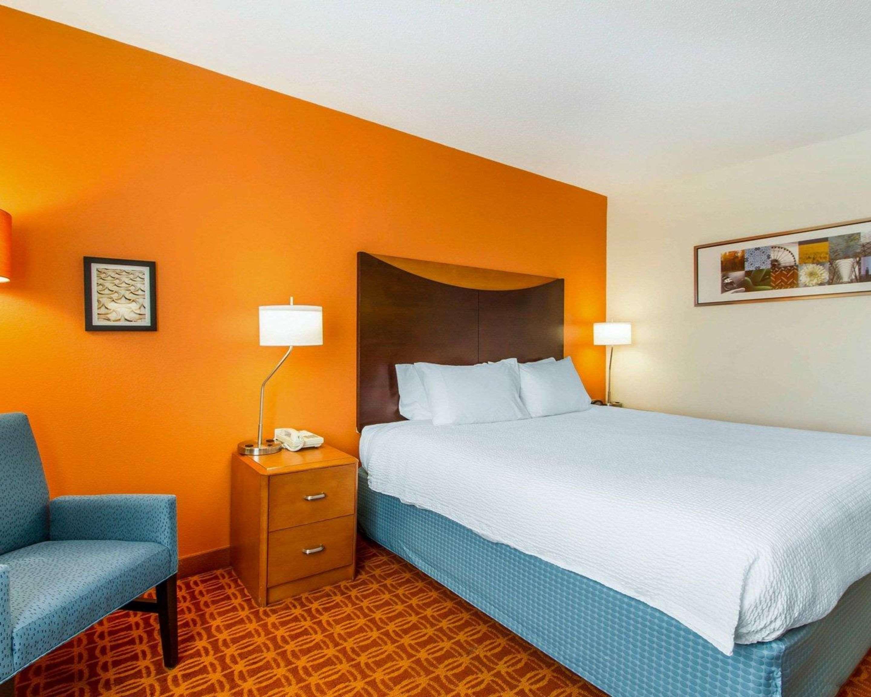 Quality Inn & Suites Keokuk North Buitenkant foto