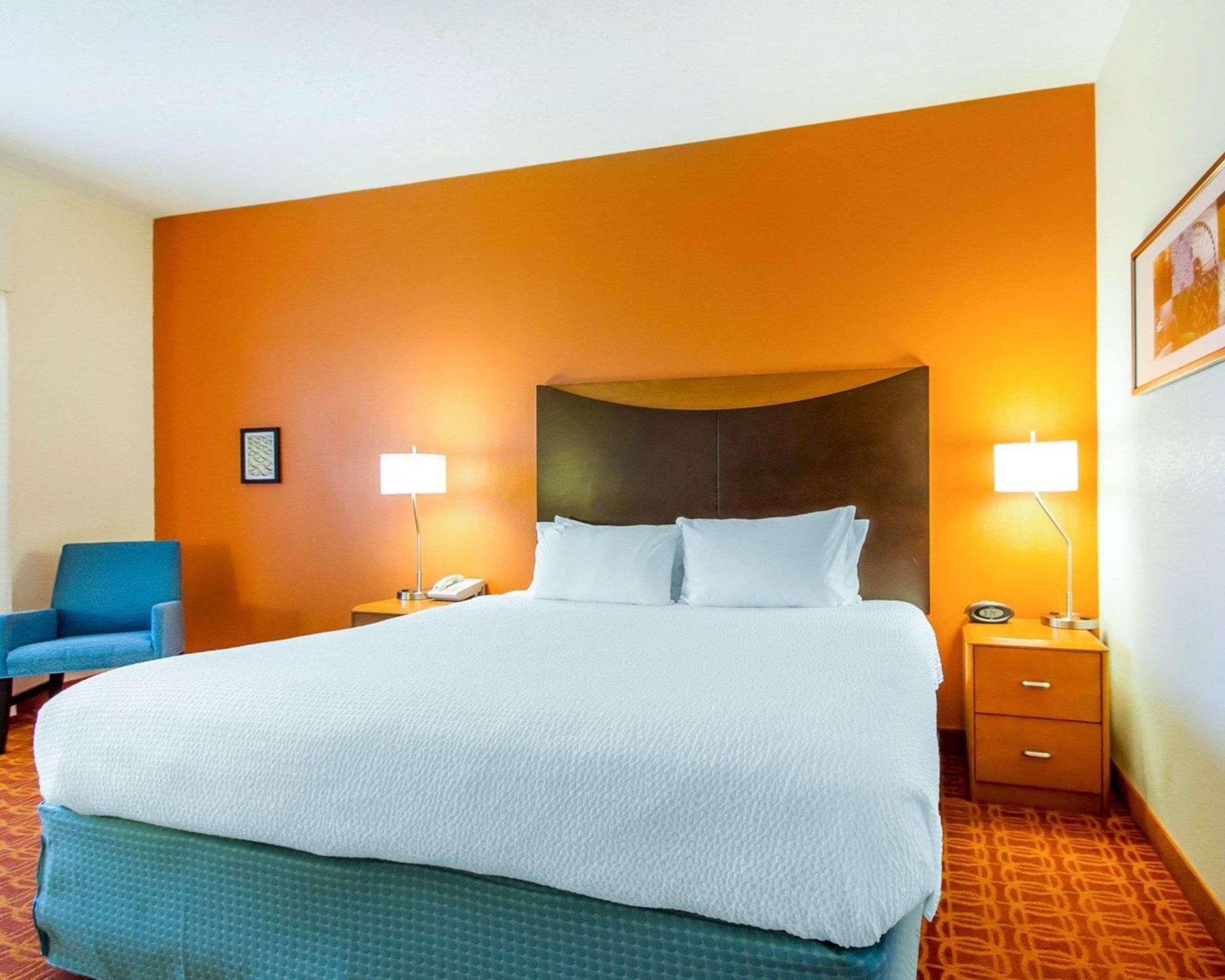 Quality Inn & Suites Keokuk North Buitenkant foto