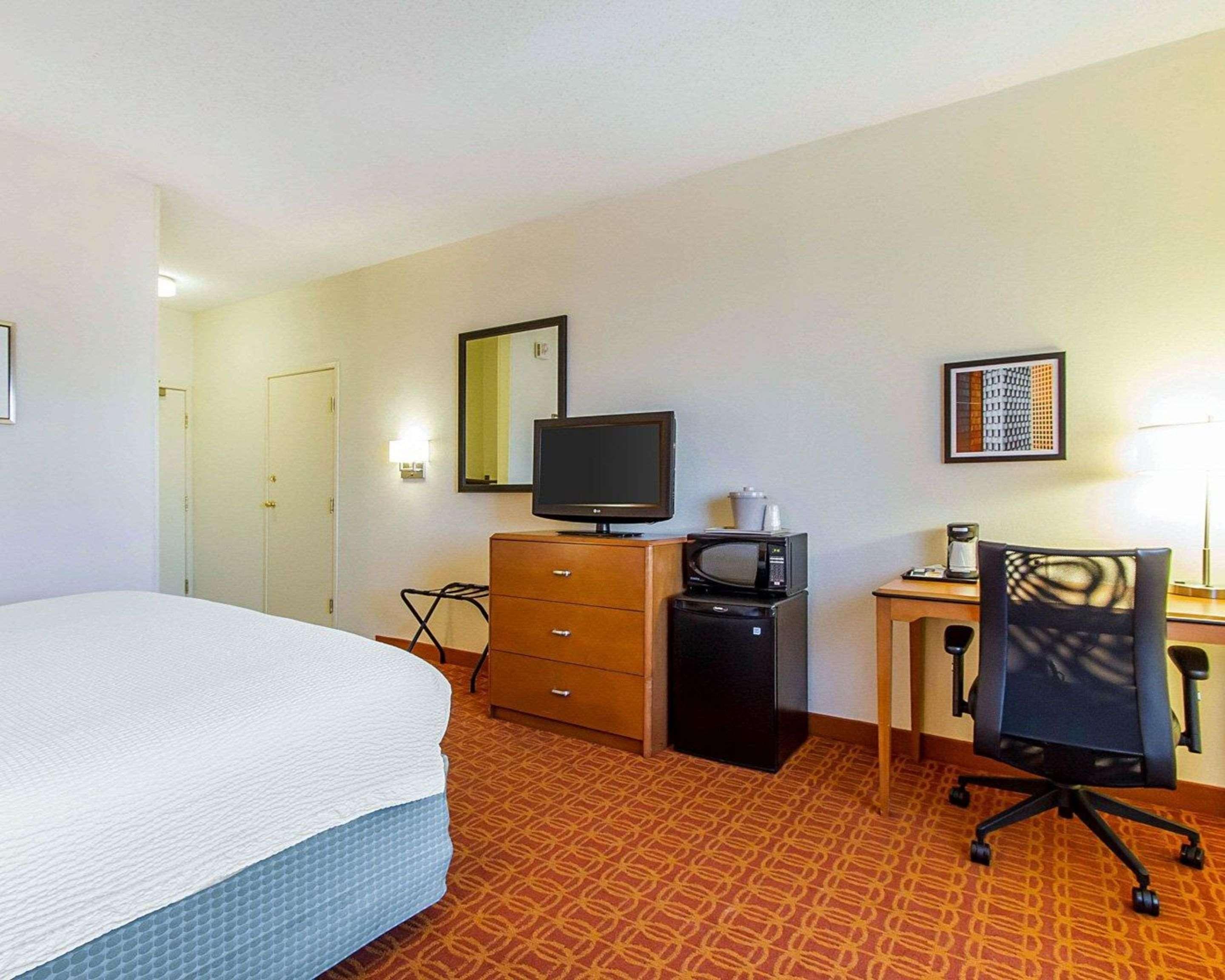 Quality Inn & Suites Keokuk North Buitenkant foto