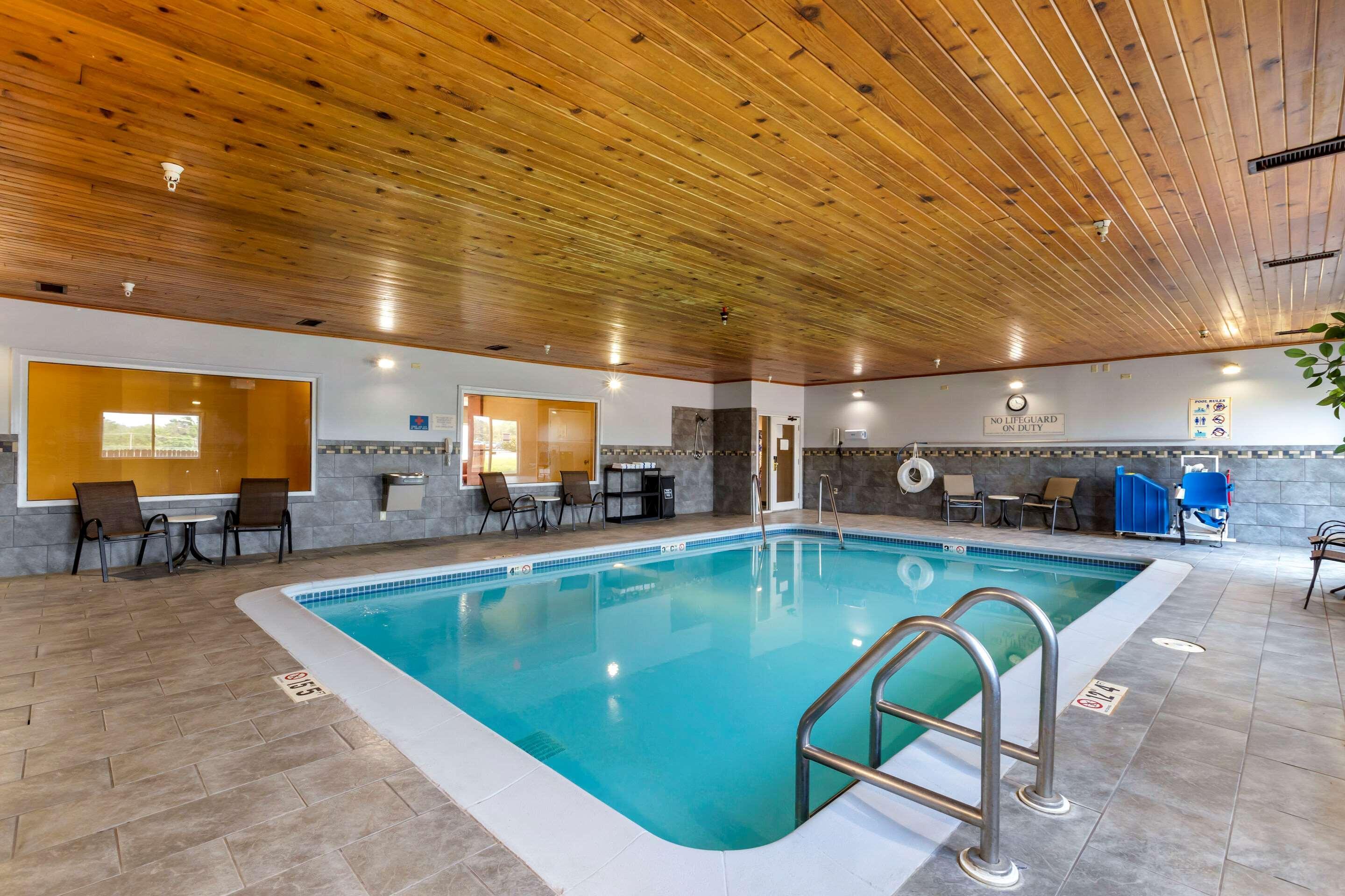 Quality Inn & Suites Keokuk North Buitenkant foto