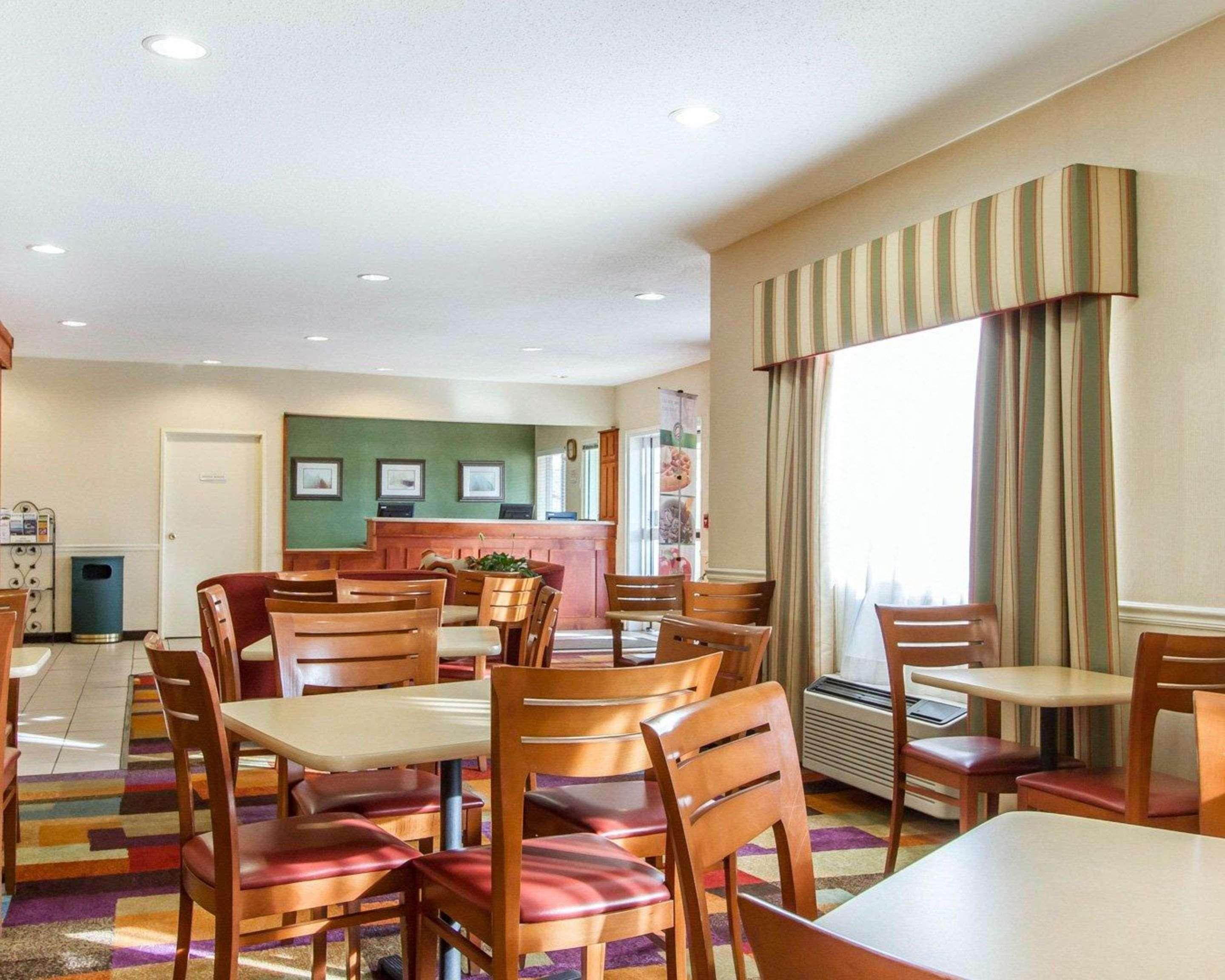 Quality Inn & Suites Keokuk North Buitenkant foto