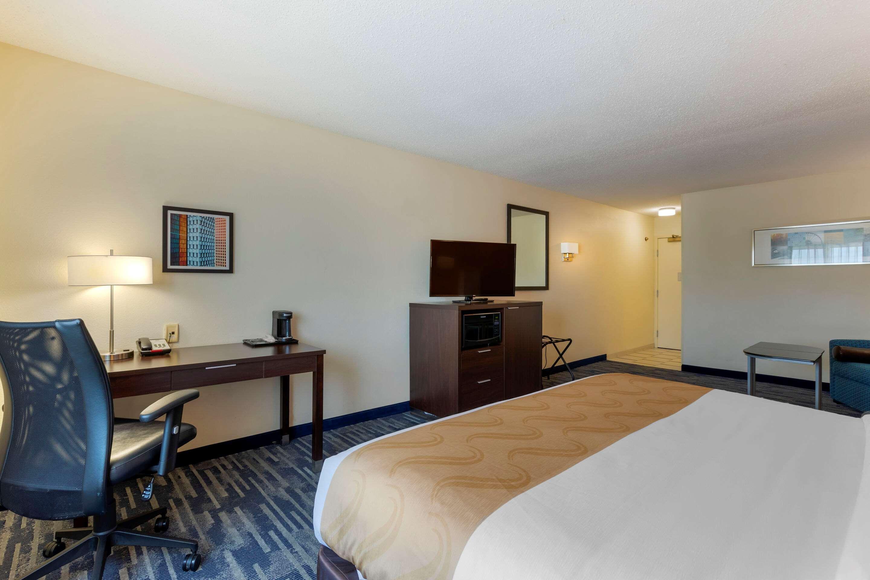 Quality Inn & Suites Keokuk North Buitenkant foto