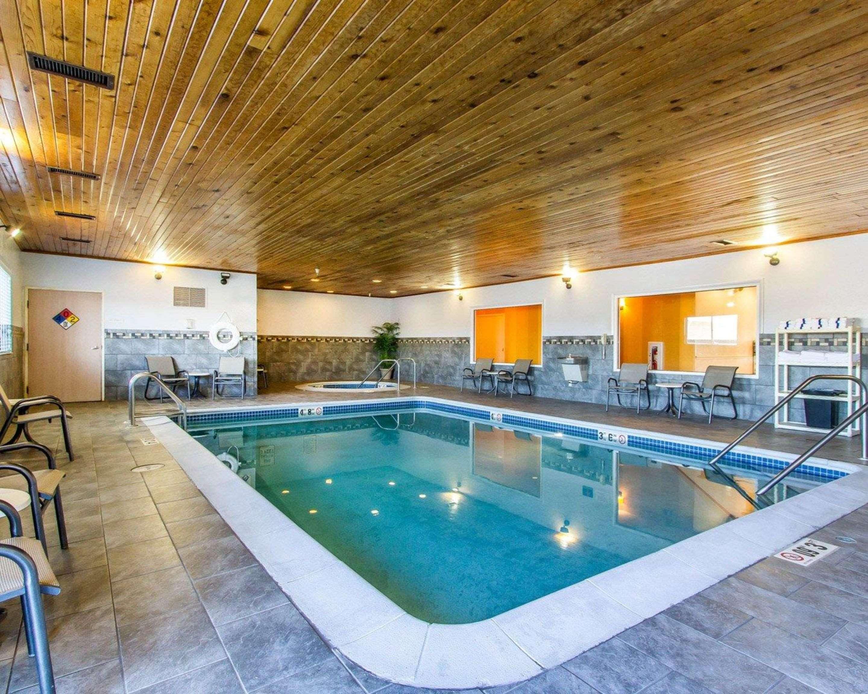 Quality Inn & Suites Keokuk North Buitenkant foto