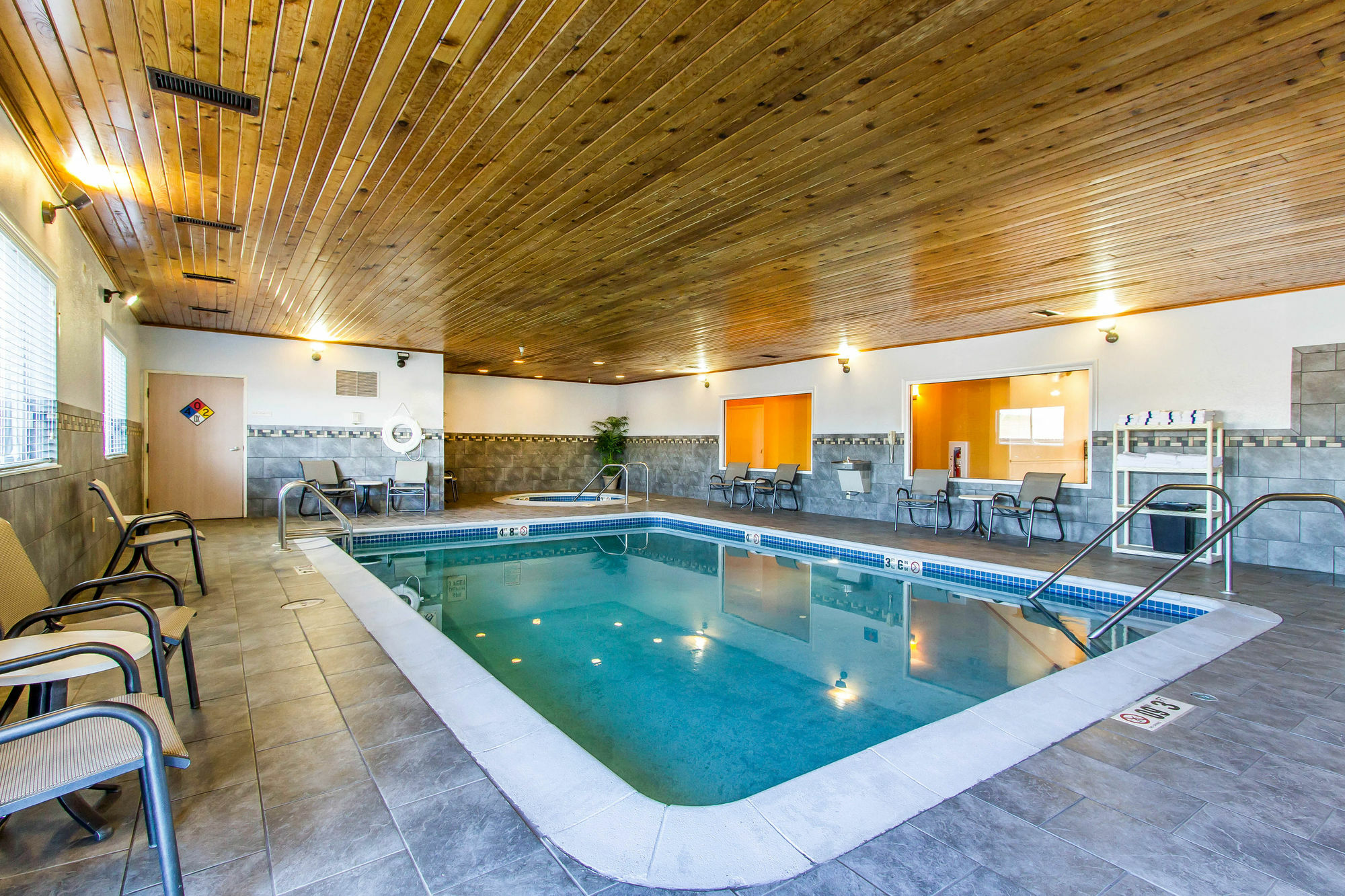 Quality Inn & Suites Keokuk North Buitenkant foto